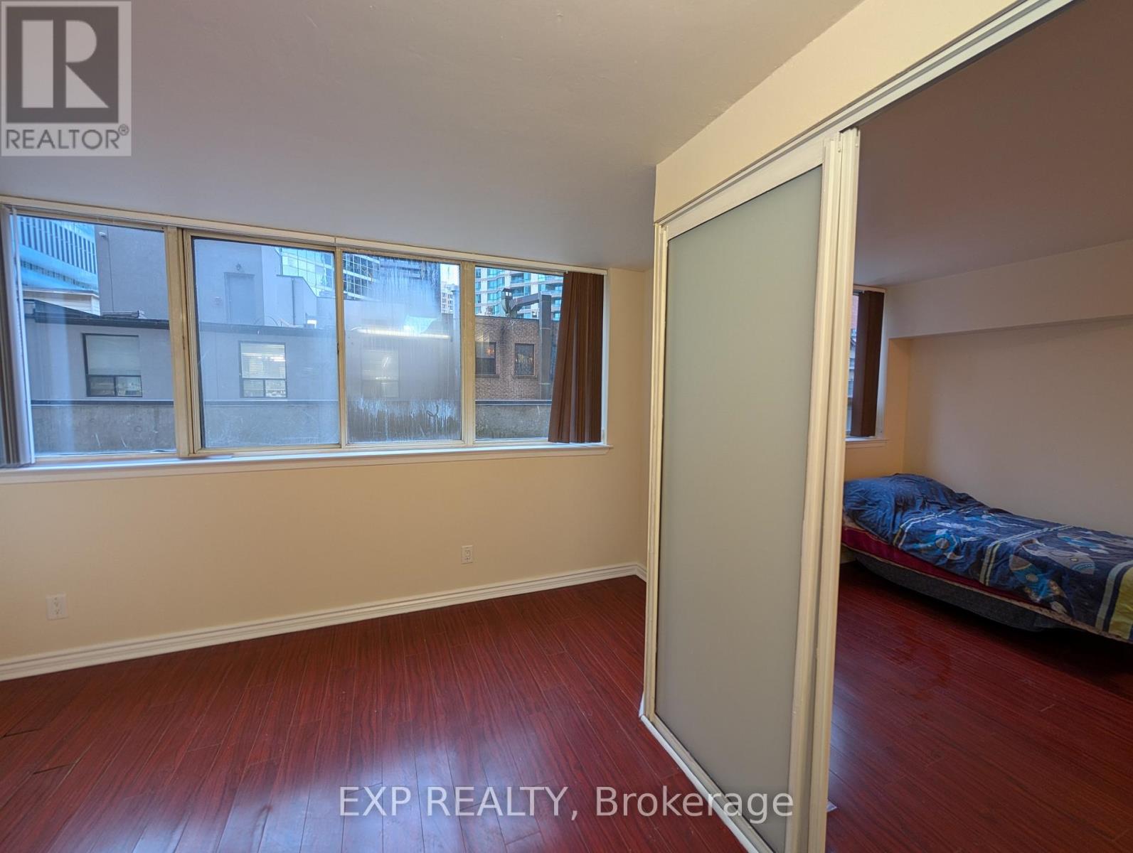 222 - 633 Bay Street, Toronto, Ontario  M5G 2G4 - Photo 12 - C12814432