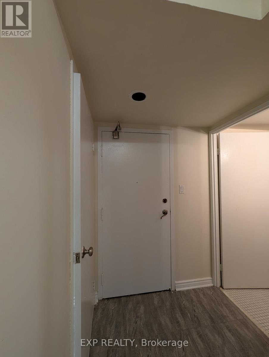 222 - 633 Bay Street, Toronto, Ontario  M5G 2G4 - Photo 21 - C12814432