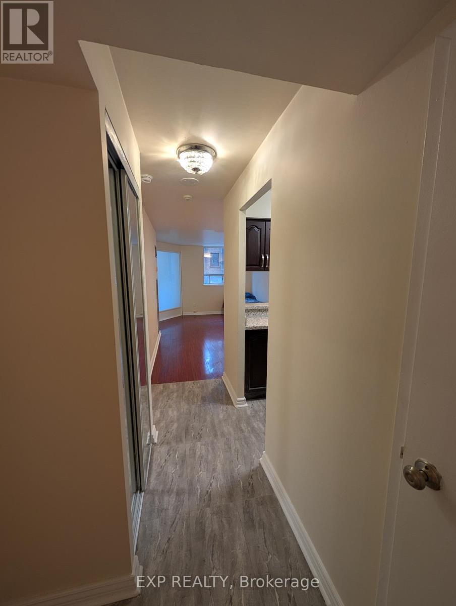 222 - 633 Bay Street, Toronto, Ontario  M5G 2G4 - Photo 3 - C12814432