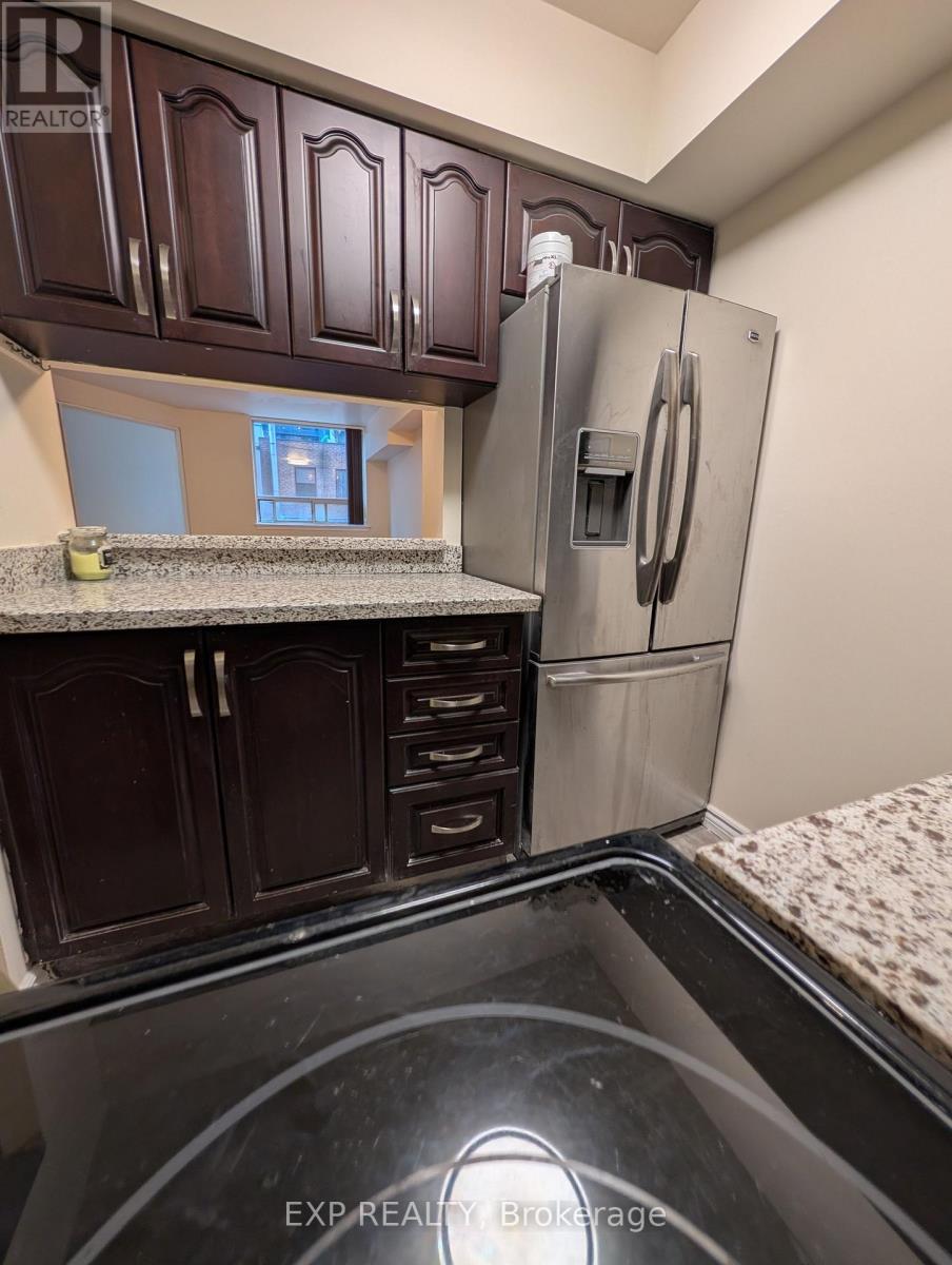 222 - 633 Bay Street, Toronto, Ontario  M5G 2G4 - Photo 6 - C12814432