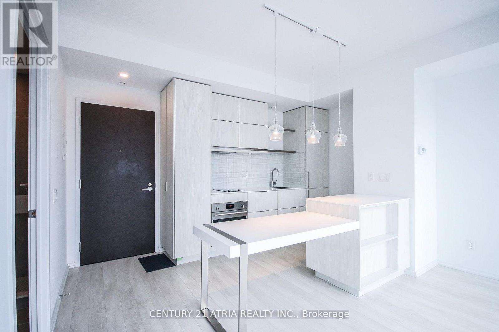 1913 - 197 Yonge Street, Toronto, Ontario  M5B 0C1 - Photo 12 - C12814448