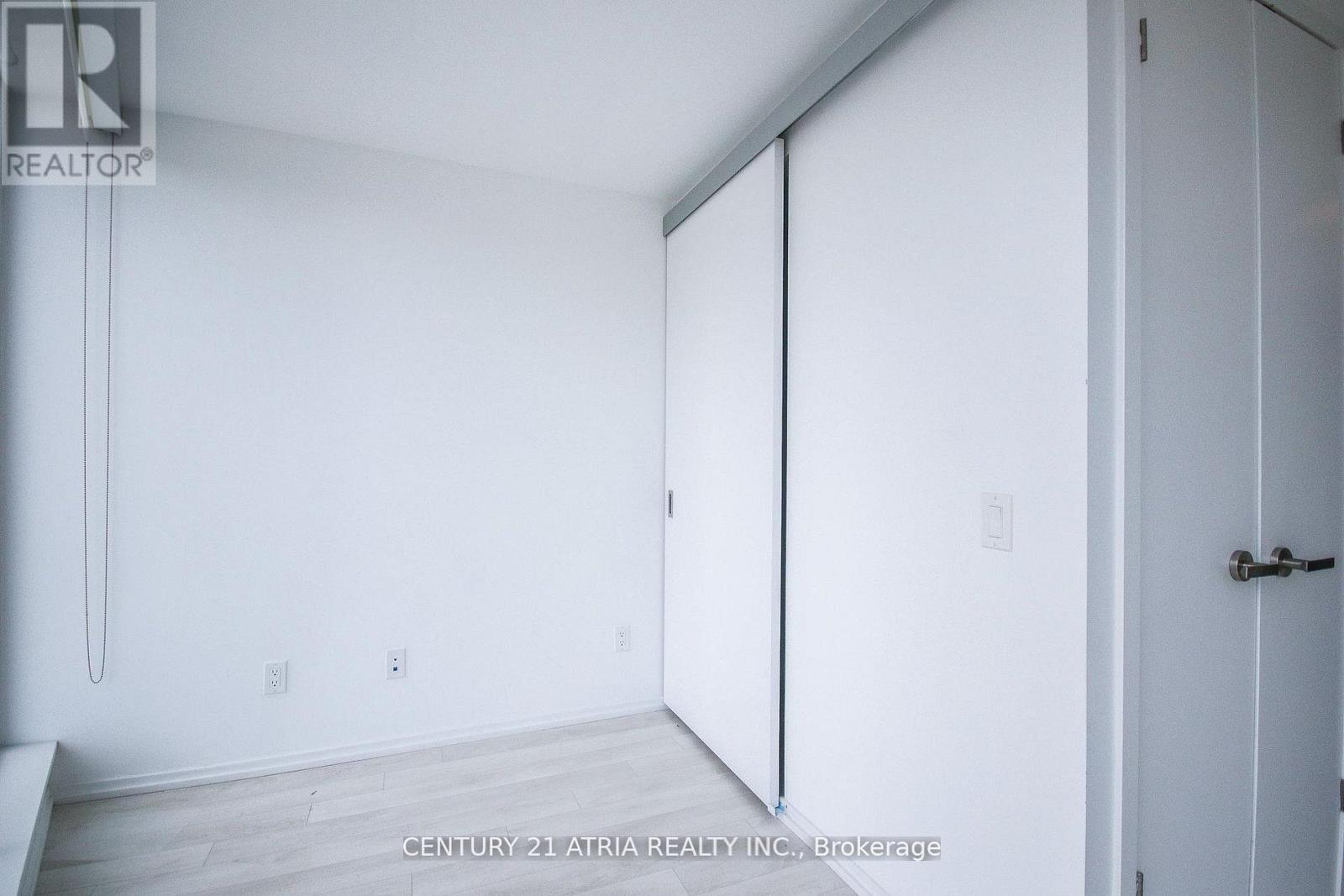 1913 - 197 Yonge Street, Toronto, Ontario  M5B 0C1 - Photo 15 - C12814448