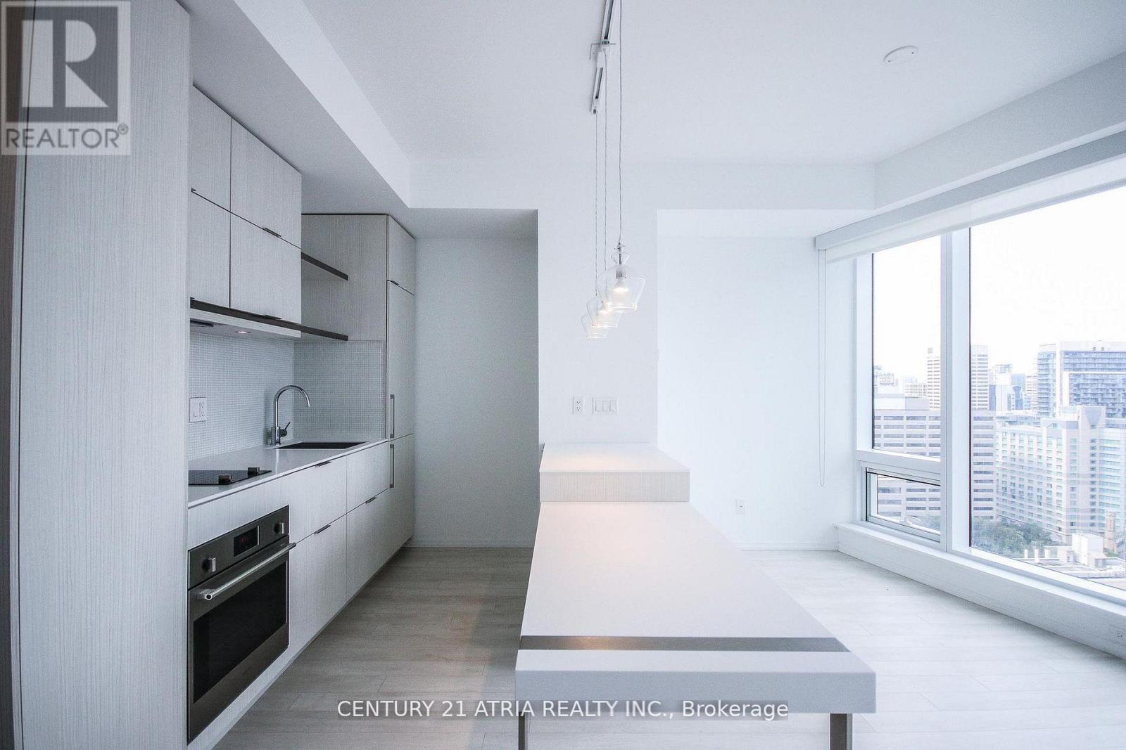 1913 - 197 Yonge Street, Toronto, Ontario  M5B 0C1 - Photo 6 - C12814448