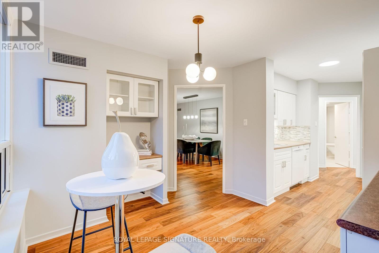 303 - 25 Maitland Street, Toronto, Ontario  M4Y 2W1 - Photo 24 - C12814480