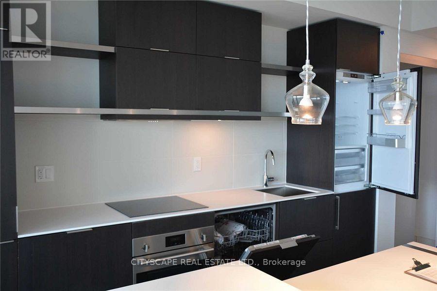 4810 - 197 Yonge Street, Toronto, Ontario  M5B 1M4 - Photo 3 - C12814484