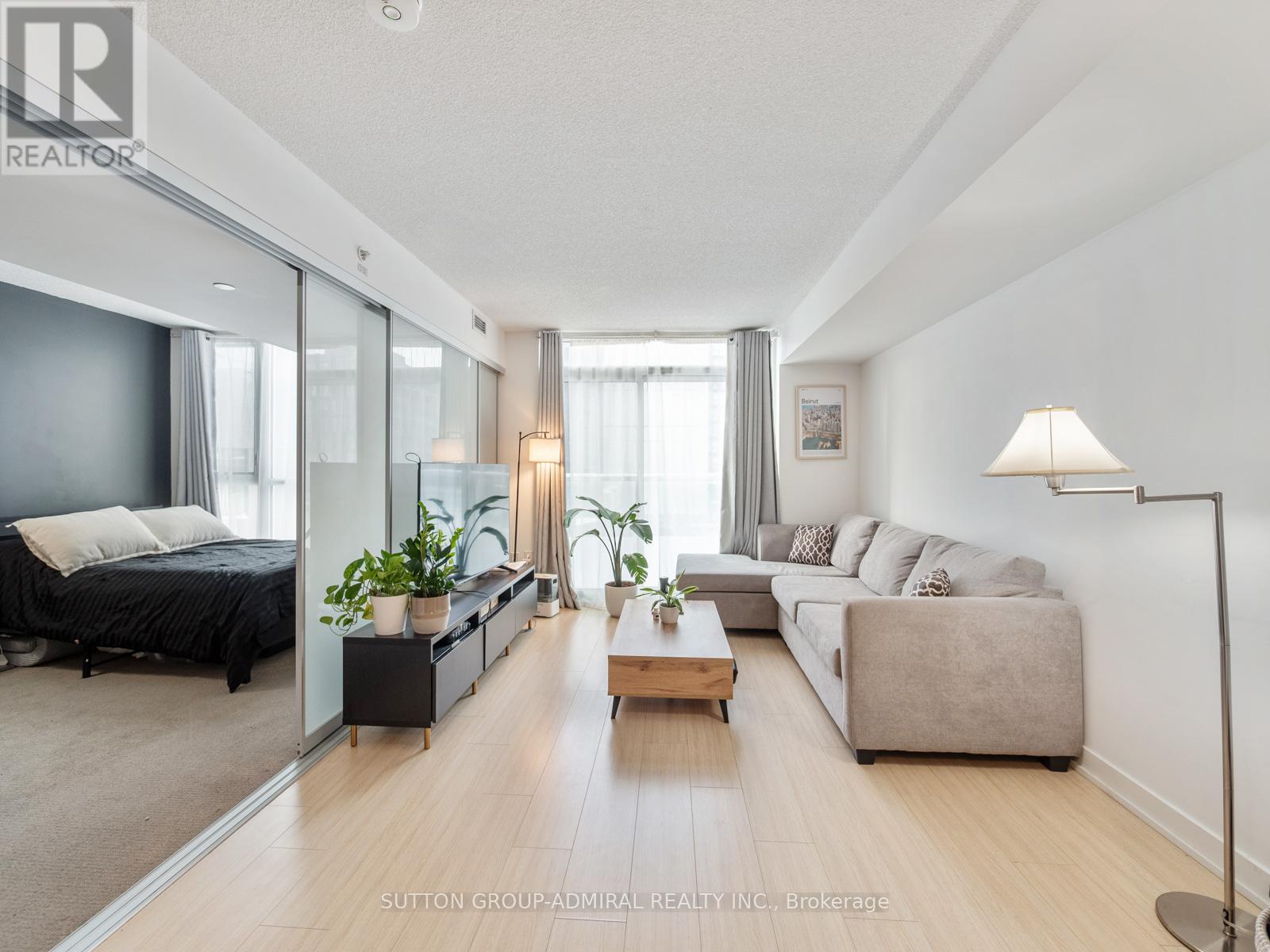 315 - 75 Queens Wharf Road, Toronto, Ontario  M5V 0J8 - Photo 11 - C12814496