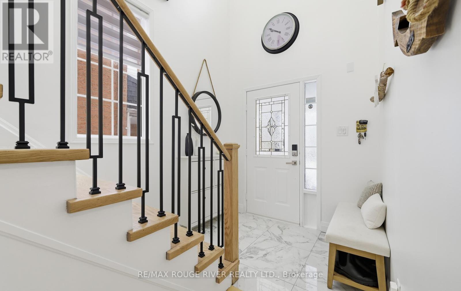 7 Hemans Court, Ajax, Ontario  L1T 4B9 - Photo 2 - E12814468