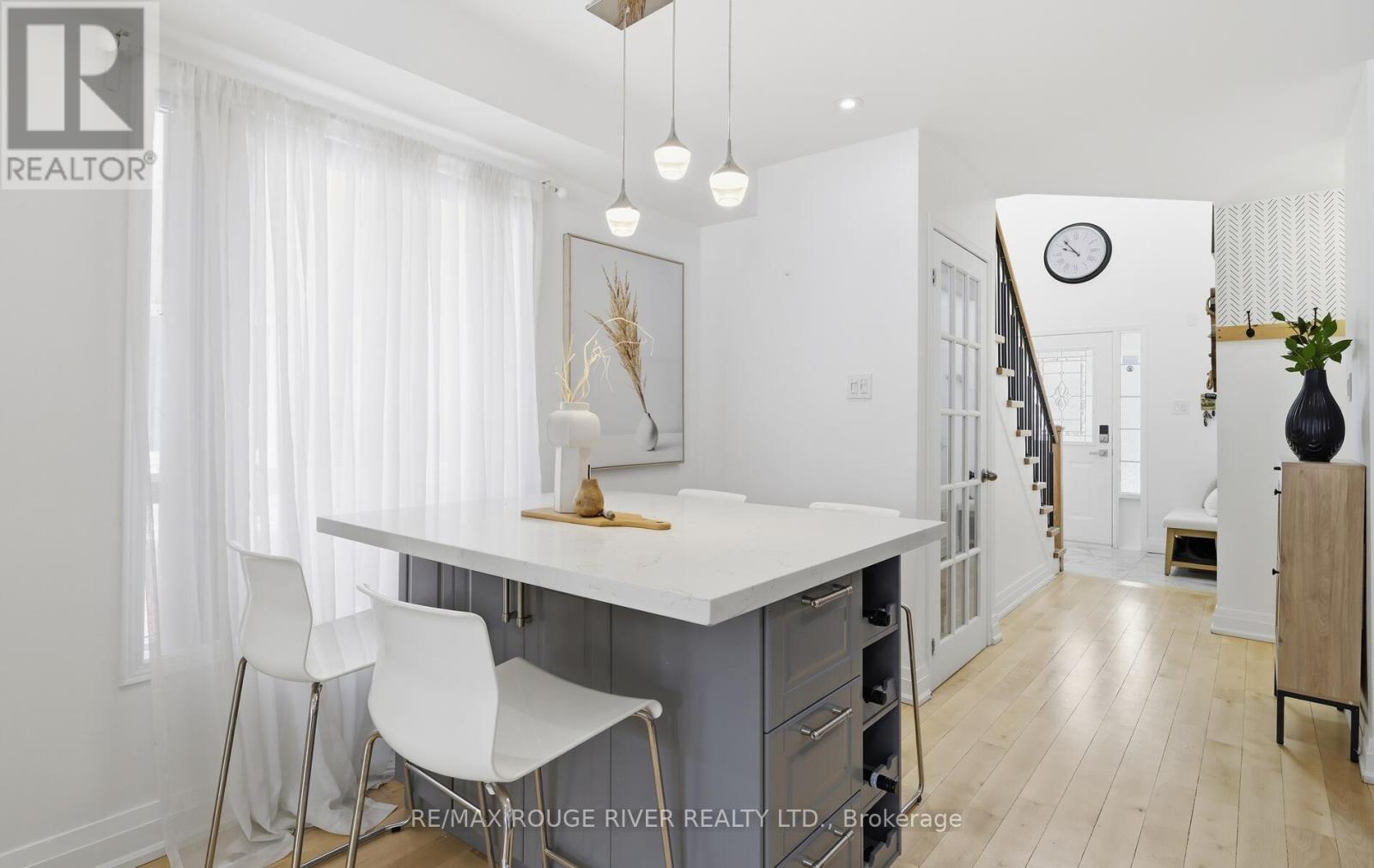 7 Hemans Court, Ajax, Ontario  L1T 4B9 - Photo 8 - E12814468