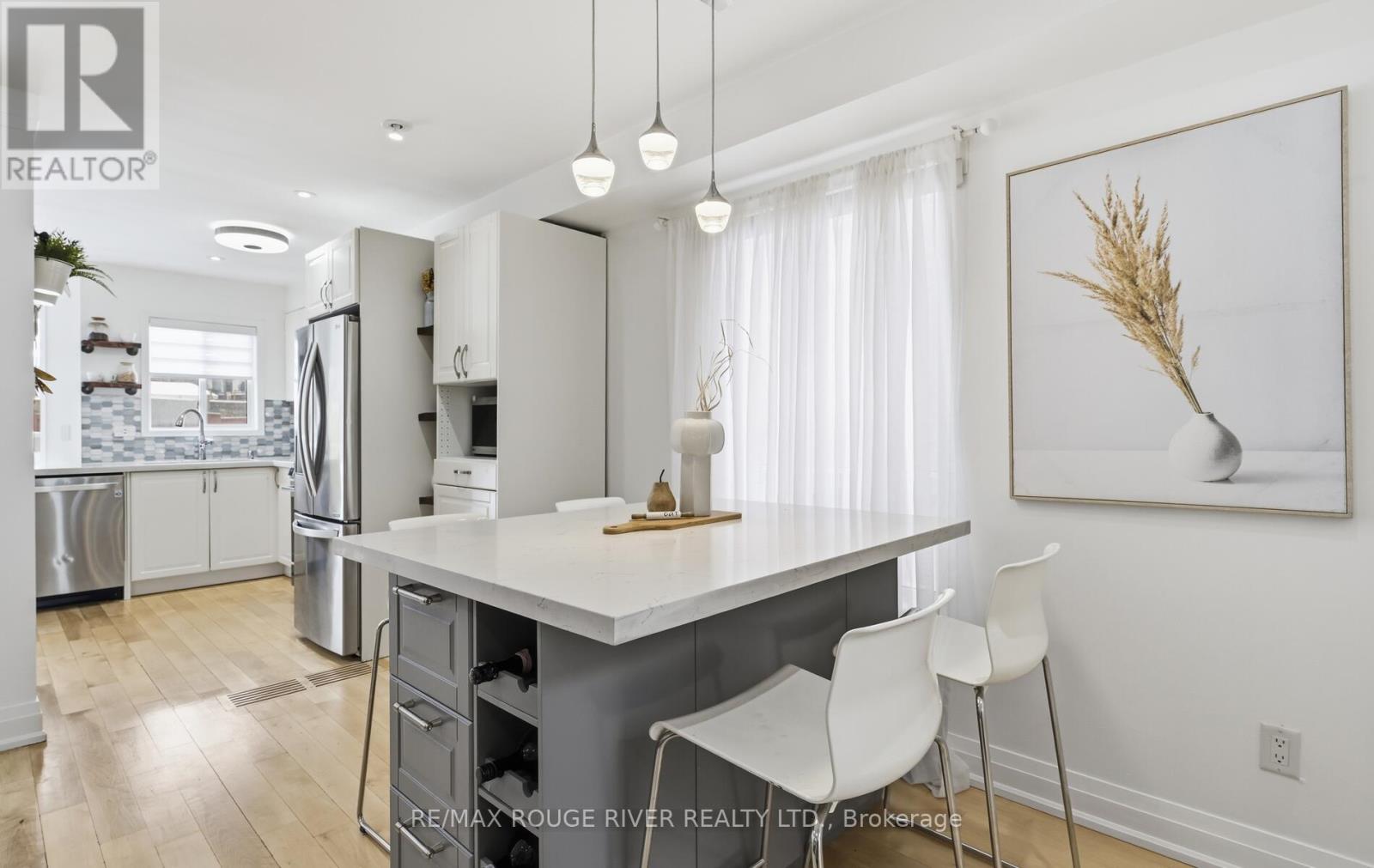 7 Hemans Court, Ajax, Ontario  L1T 4B9 - Photo 9 - E12814468