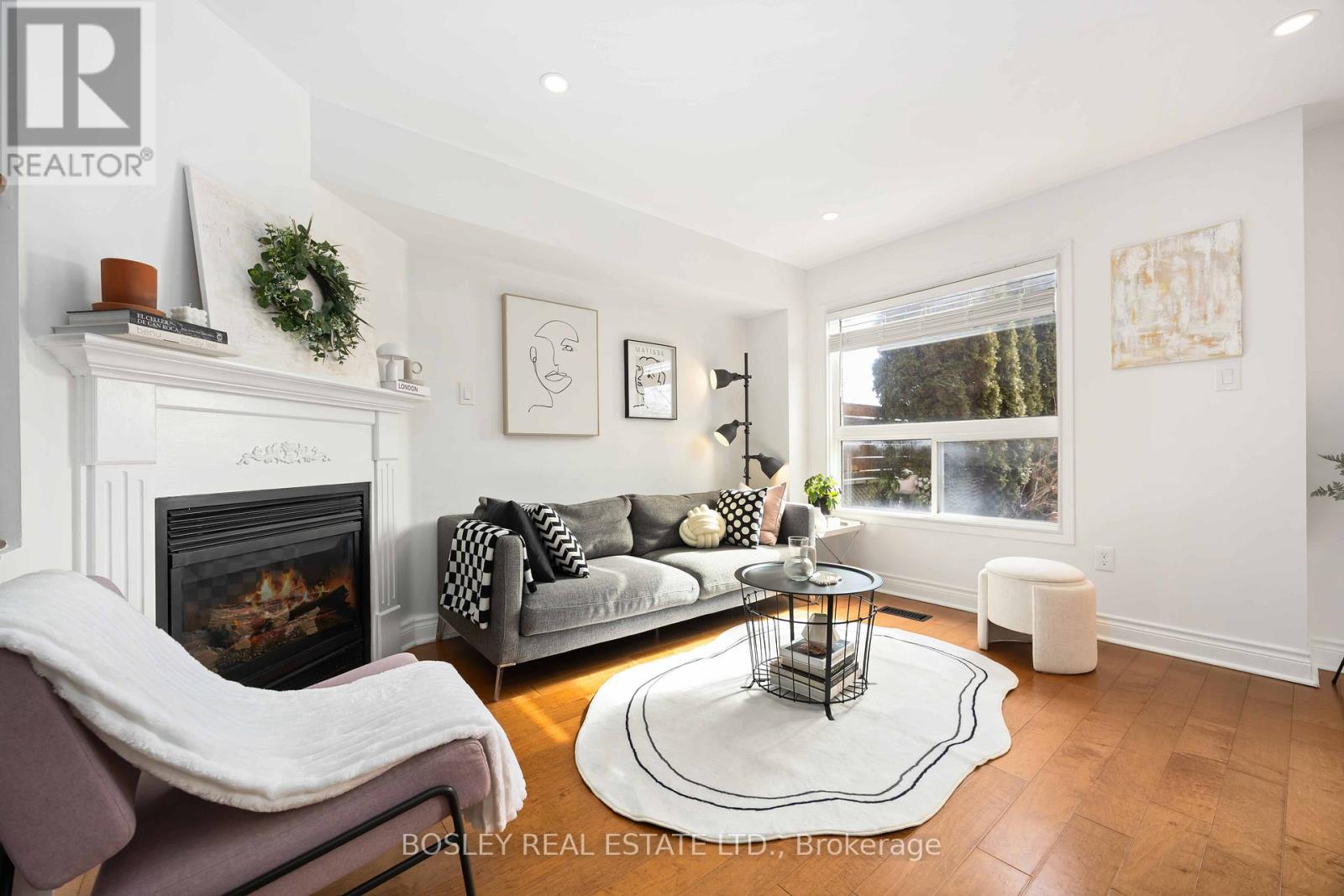 57 CANDLEBROOK DRIVE, Whitby, Ontario