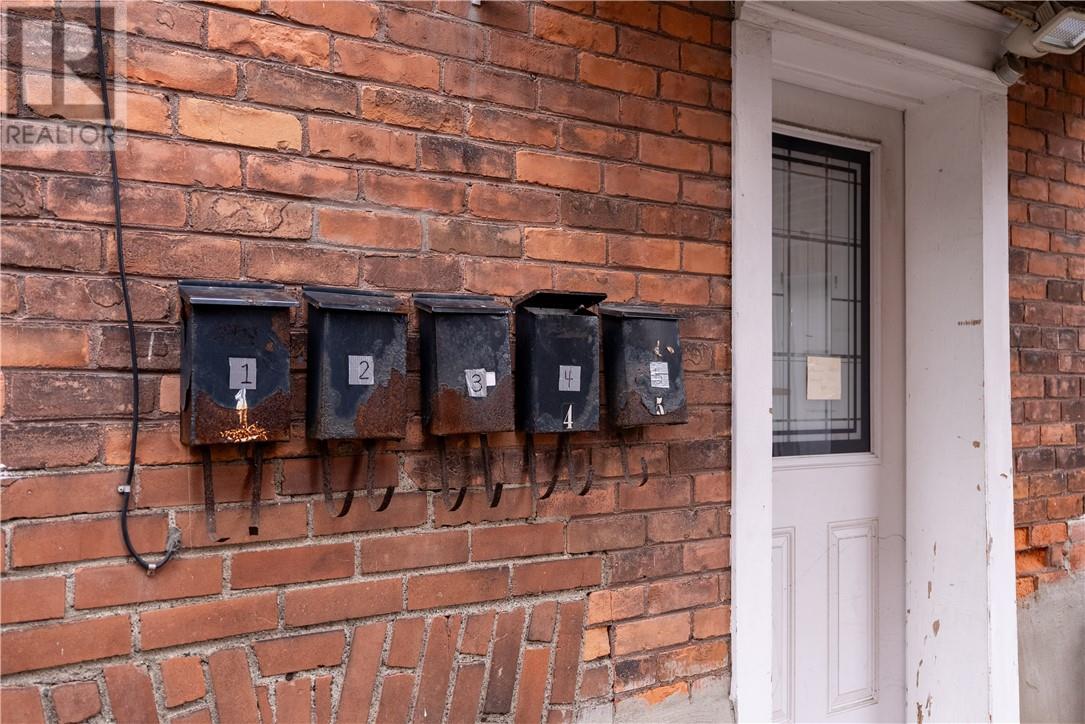 302 Cedar Street, Sudbury, Ontario  P3B 1M7 - Photo 2 - 2126446