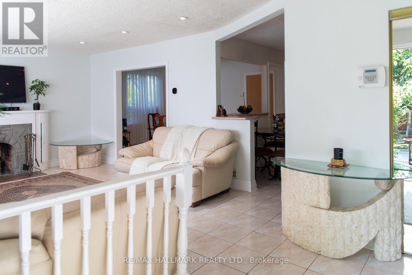 86 Church Street S, Richmond Hill, Ontario  L4C 1W3 - Photo 5 - N12814486