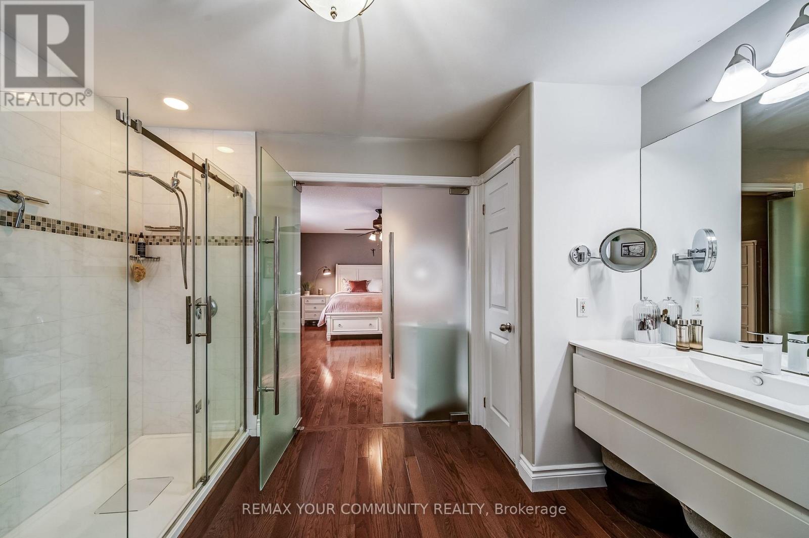 53 Highcastle Avenue, Georgina, Ontario  L4P 4B4 - Photo 22 - N12814490