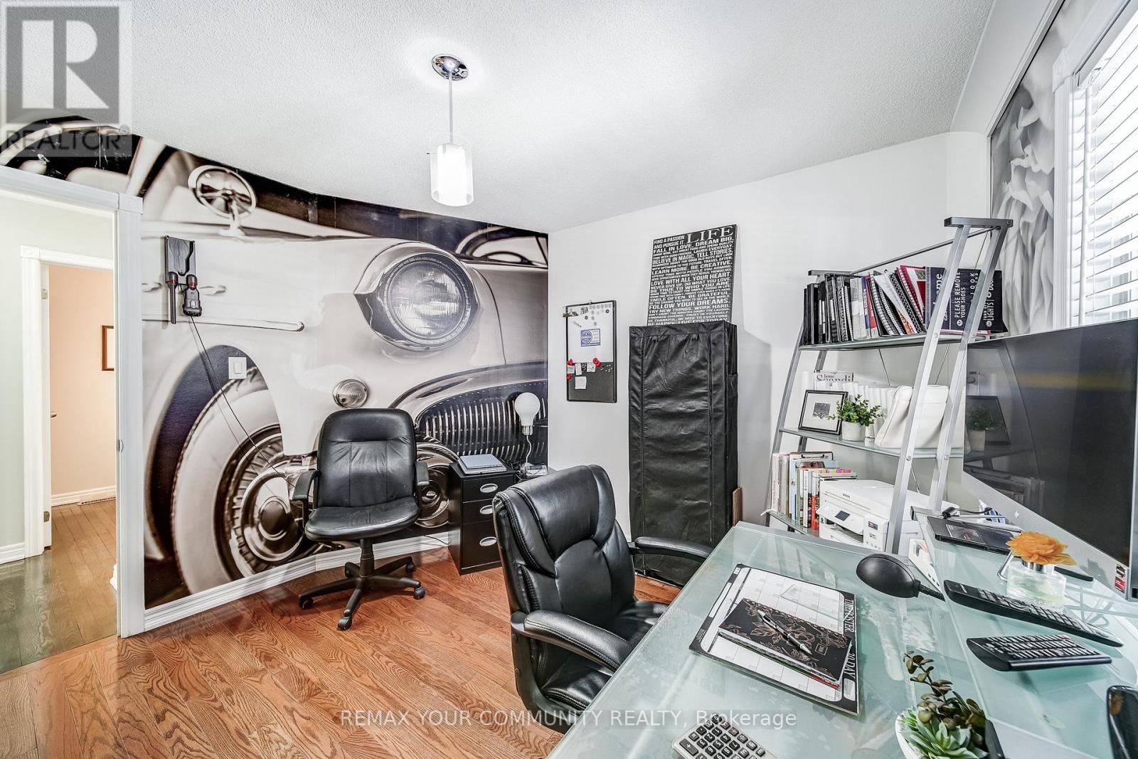 53 Highcastle Avenue, Georgina, Ontario  L4P 4B4 - Photo 25 - N12814490