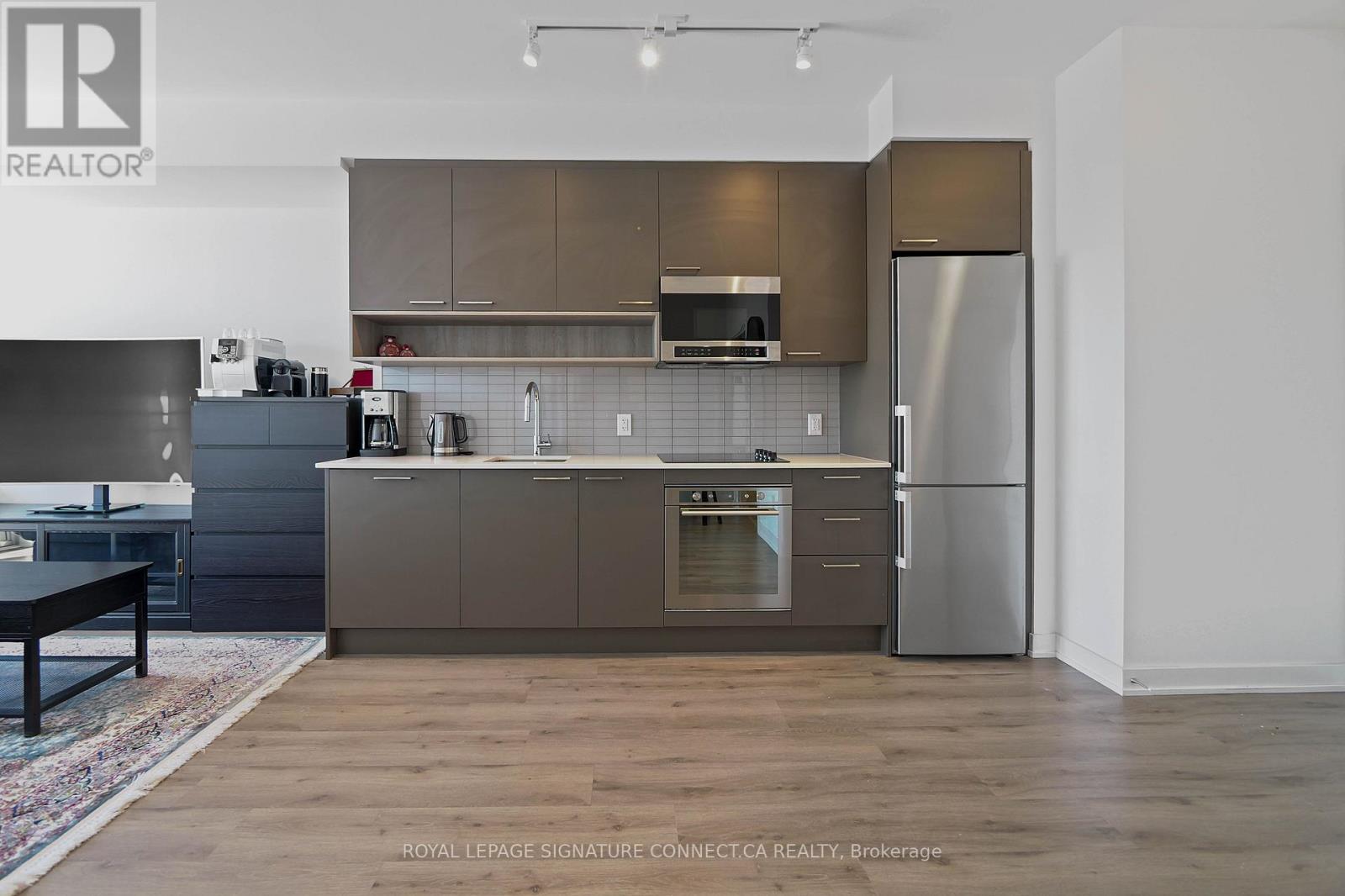 611 - 3005 Pine Glen Road, Oakville, Ontario  L6M 4J3 - Photo 3 - W12804908