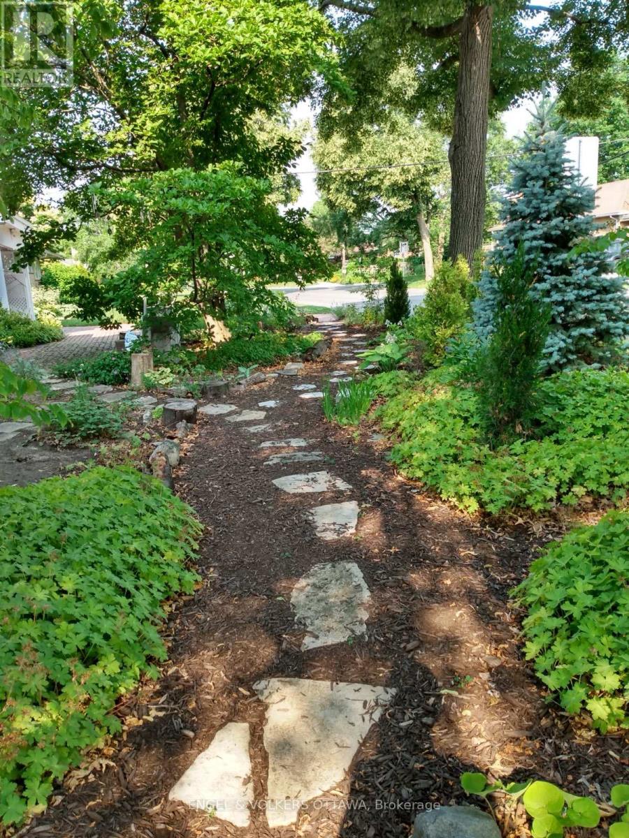 702 Dovercourt Avenue, Ottawa, Ontario  K2A 0W7 - Photo 31 - X12814458