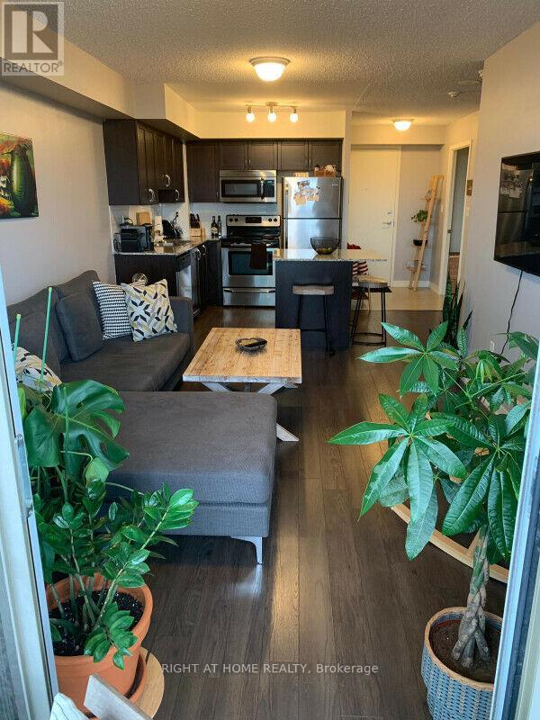 1306 - 816 Lansdowne Avenue Avenue, Toronto, Ontario  M6H 4K6 - Photo 8 - W12814410