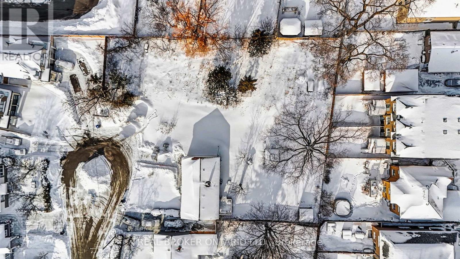 1069 Roosevelt Road, Mississauga, Ontario  L5G 3Y6 - Photo 38 - W12814462