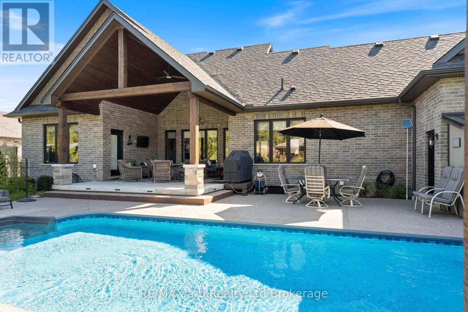 23 August Crescent, Norwich, Ontario  N0J 1R0 - Photo 37 - X12814546