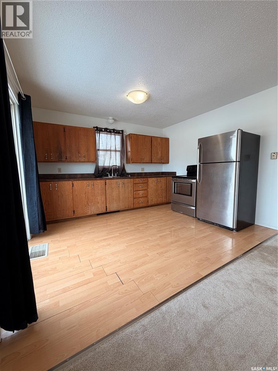 1005 Isabelle Street, Estevan, Saskatchewan  S4A 1R1 - Photo 8 - SK029047
