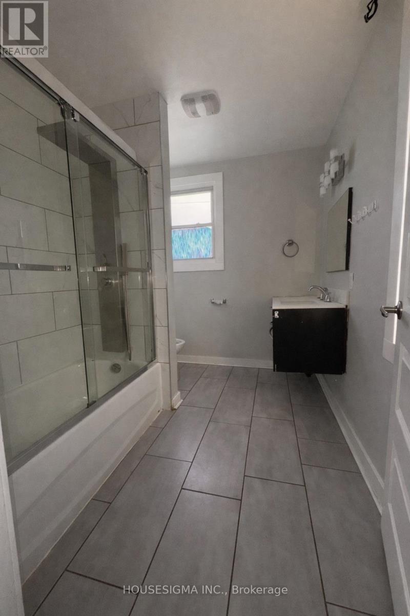 1227 Trafalgar Street, London East, Ontario  N5Z 1H6 - Photo 14 - X12810002