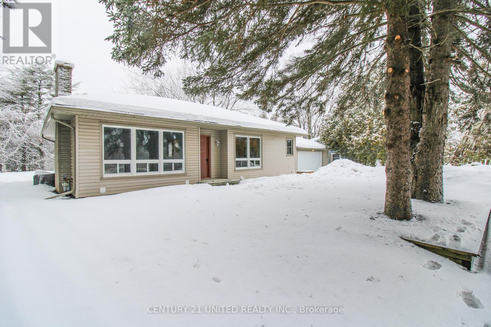 3017 Lakefield Road, Selwyn, Ontario  K9J 6X5 - Photo 2 - X12814612