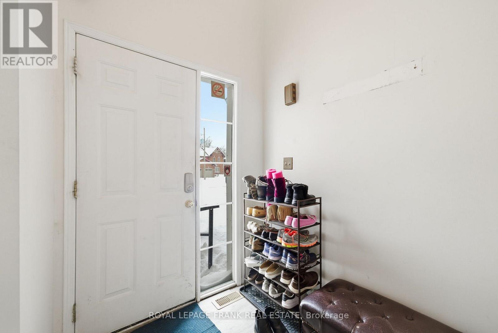 10 Flavelle Crescent, Kawartha Lakes (Lindsay), Ontario  K9V 6E2 - Photo 12 - X12814670