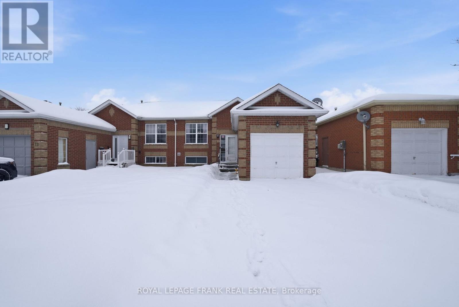 10 Flavelle Crescent, Kawartha Lakes (Lindsay), Ontario  K9V 6E2 - Photo 4 - X12814670