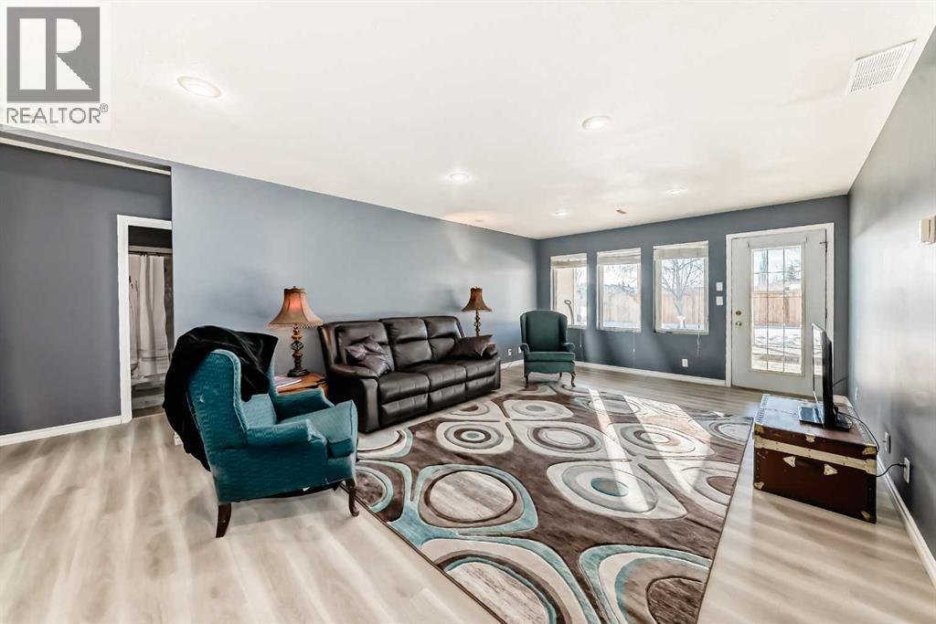 127 Duston Street, Red Deer, Alberta T4R 2V8 - Photo 19 - A2286595