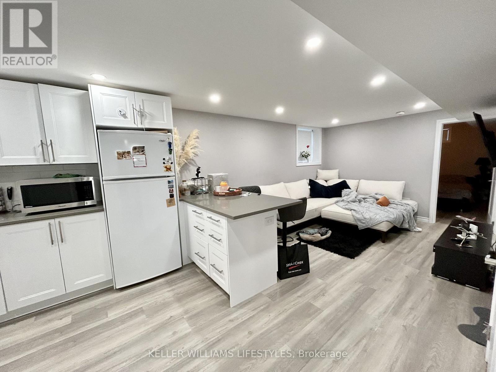 Lower - 18 Queenston Crescent, London East, Ontario  N5W 1N6 - Photo 1 - X12814570