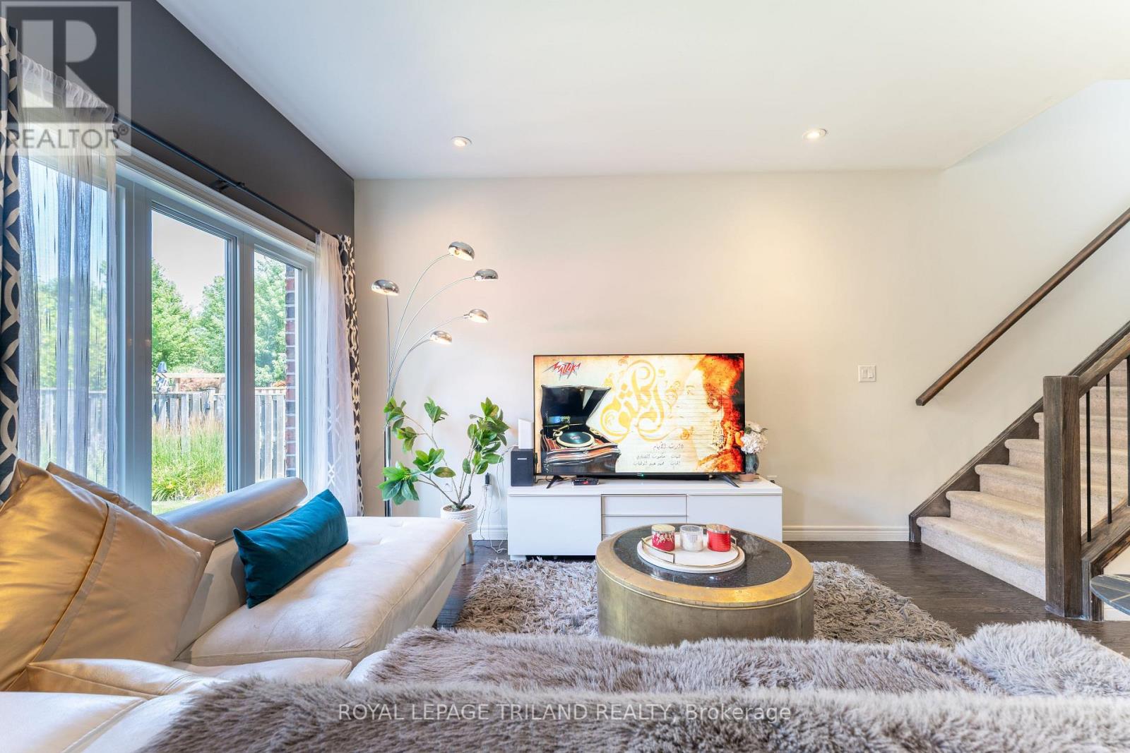 1090 Oakcrossing Road, London North, Ontario  N6H 0E9 - Photo 10 - X12814658