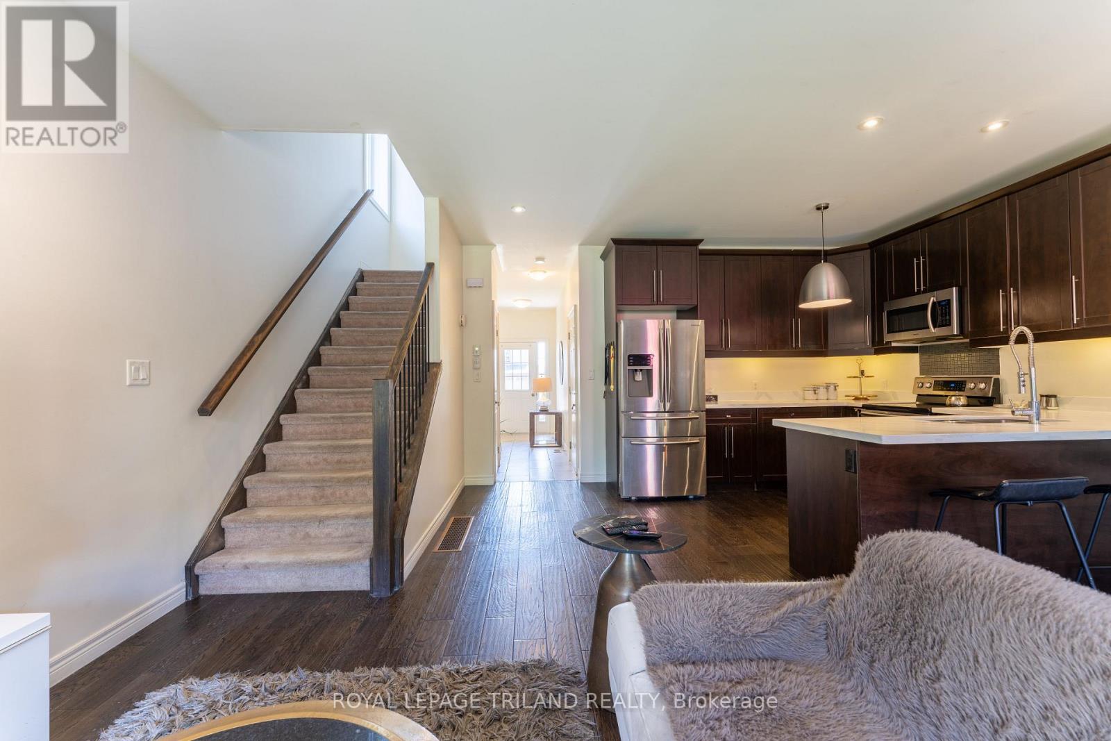 1090 Oakcrossing Road, London North, Ontario  N6H 0E9 - Photo 11 - X12814658