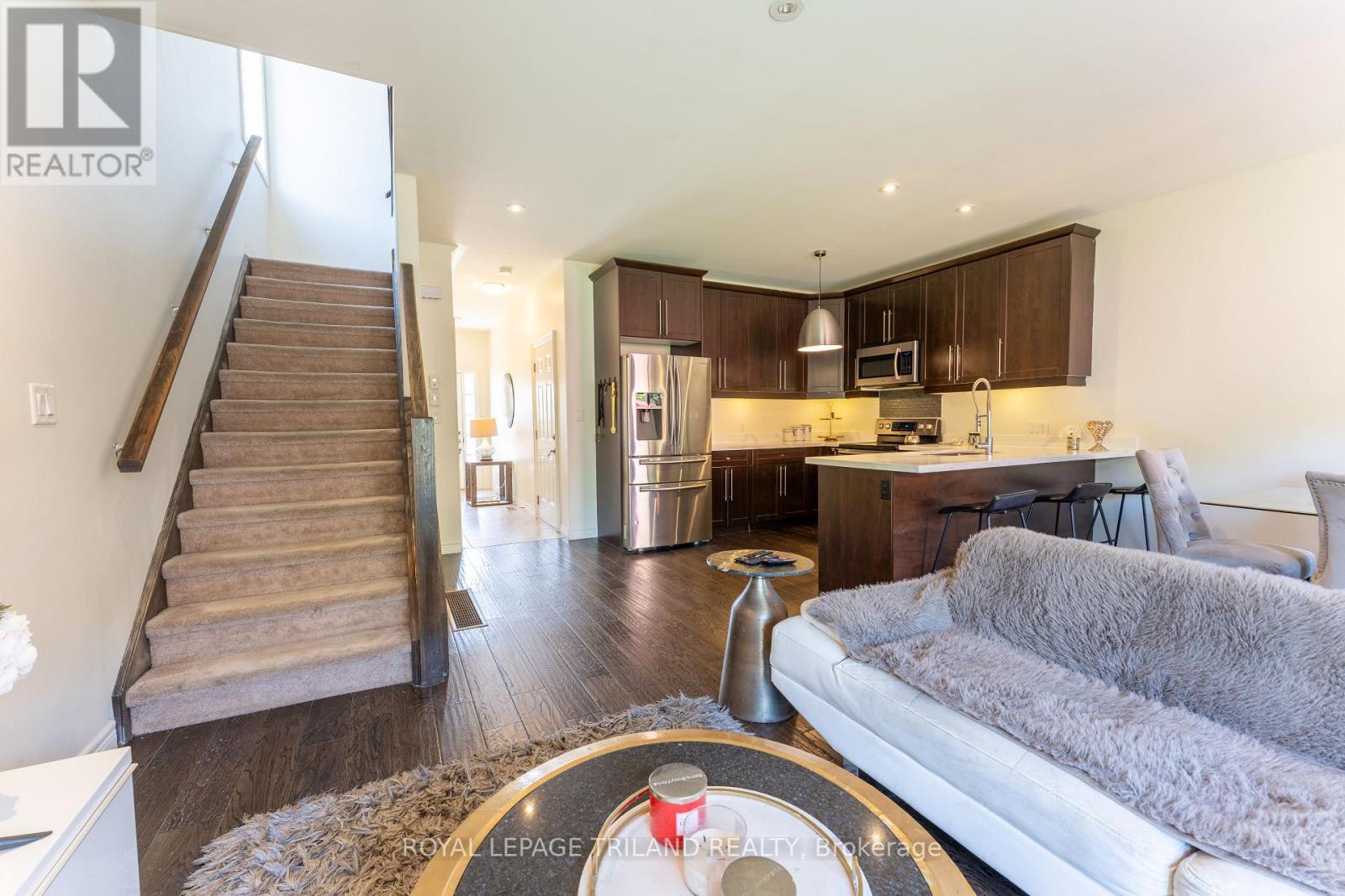 1090 Oakcrossing Road, London North, Ontario  N6H 0E9 - Photo 12 - X12814658