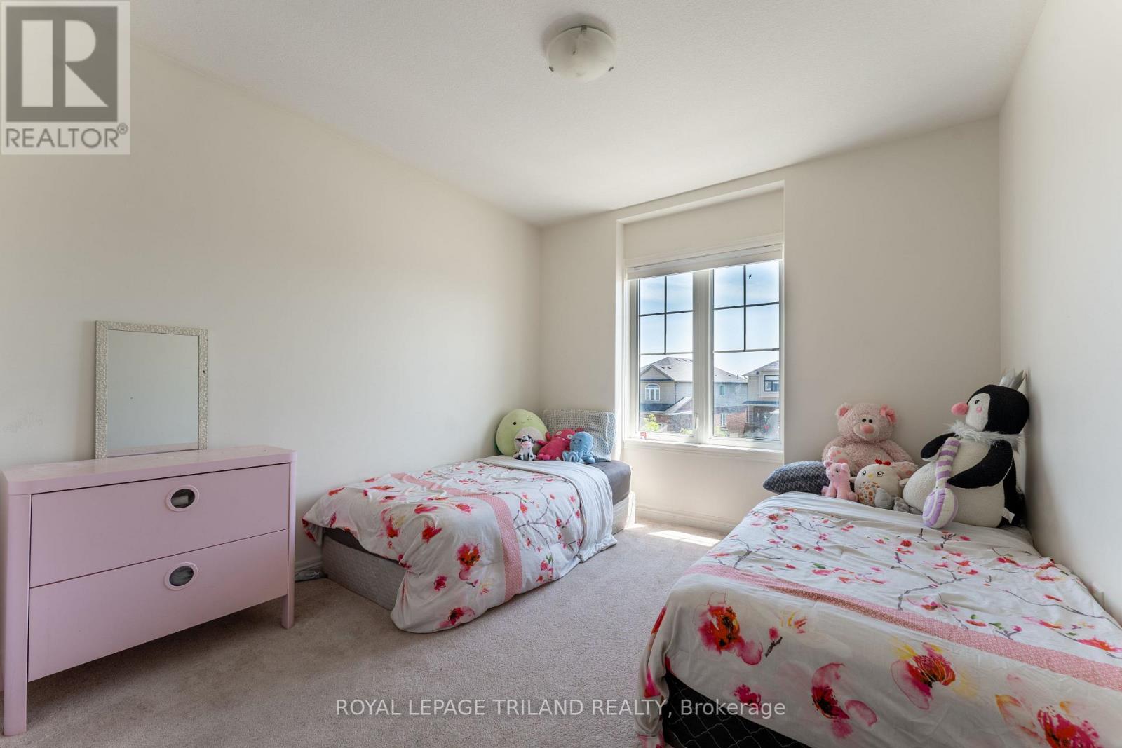 1090 Oakcrossing Road, London North, Ontario  N6H 0E9 - Photo 18 - X12814658