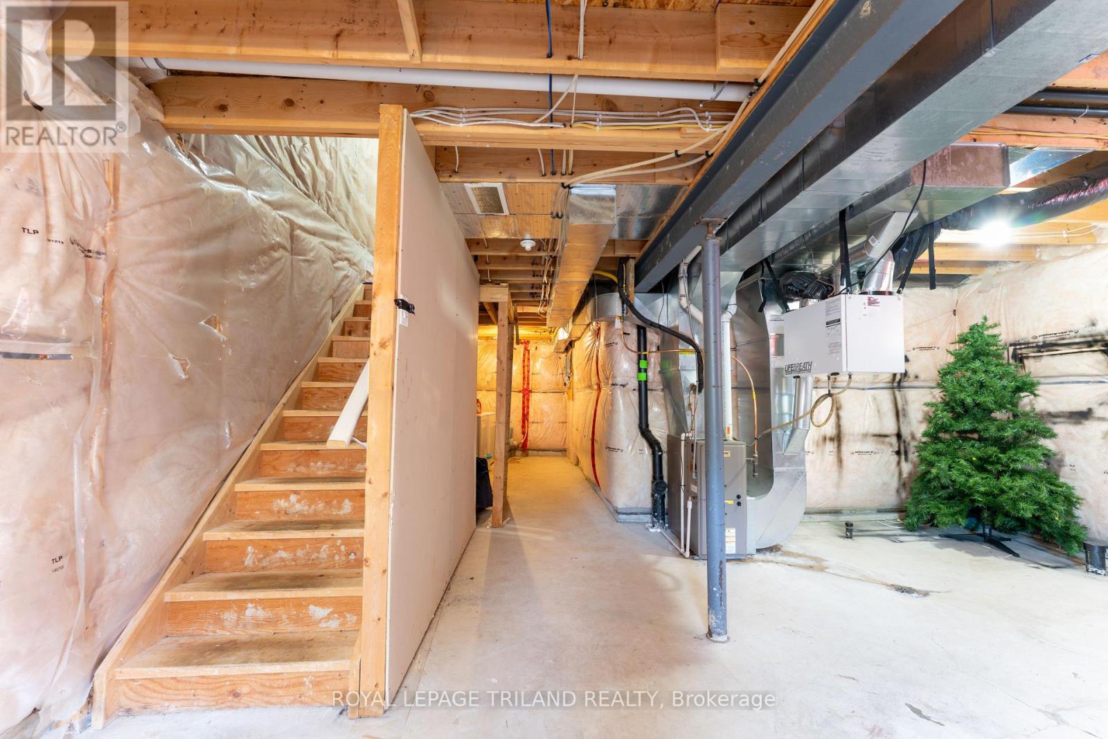 1090 Oakcrossing Road, London North, Ontario  N6H 0E9 - Photo 27 - X12814658