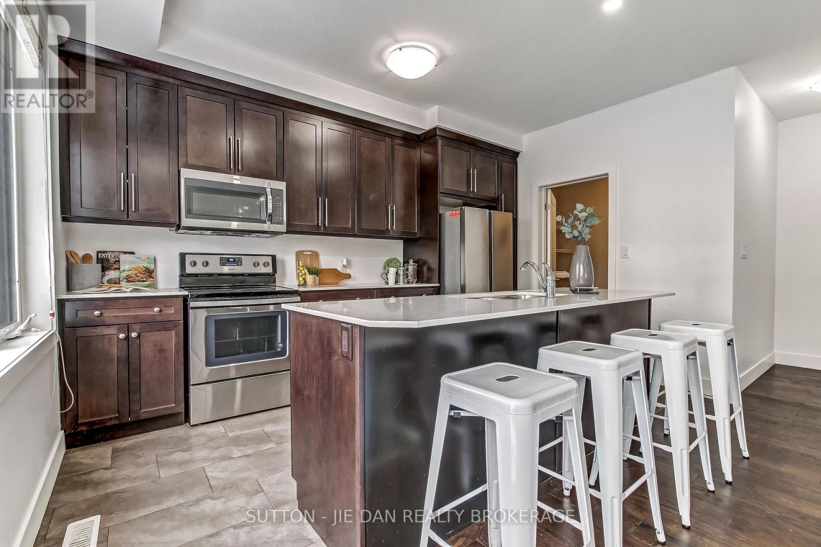 78 - 1960 Dalmagarry Road, London North, Ontario  N6G 0T8 - Photo 12 - X12814798