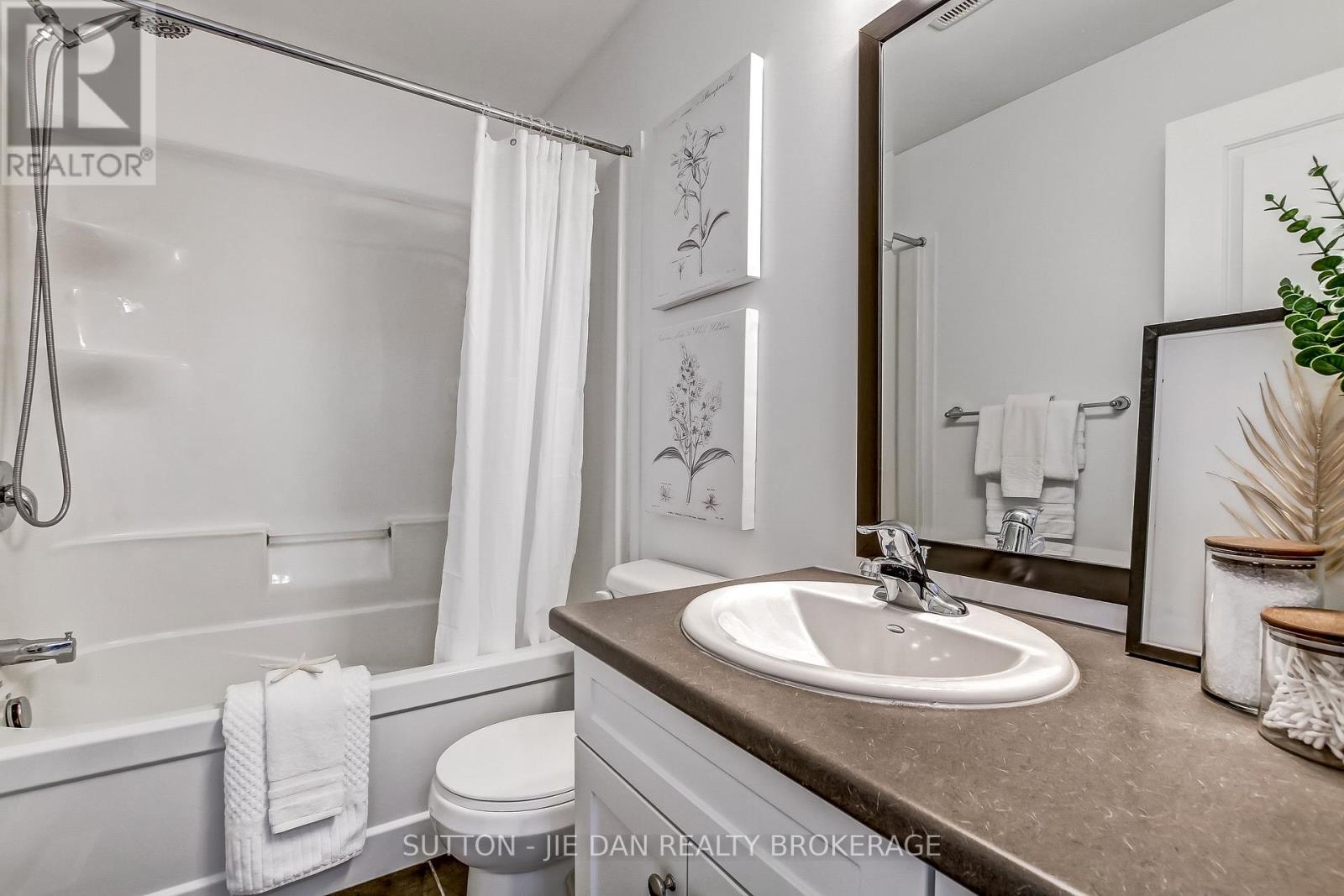 78 - 1960 Dalmagarry Road, London North, Ontario  N6G 0T8 - Photo 16 - X12814798