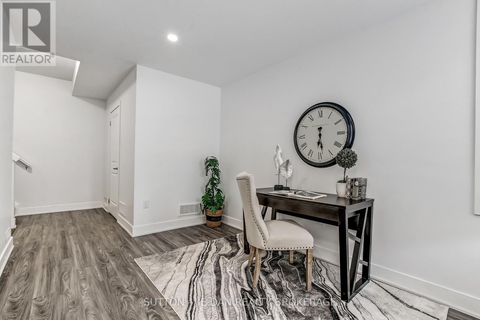 78 - 1960 Dalmagarry Road, London North, Ontario  N6G 0T8 - Photo 2 - X12814798