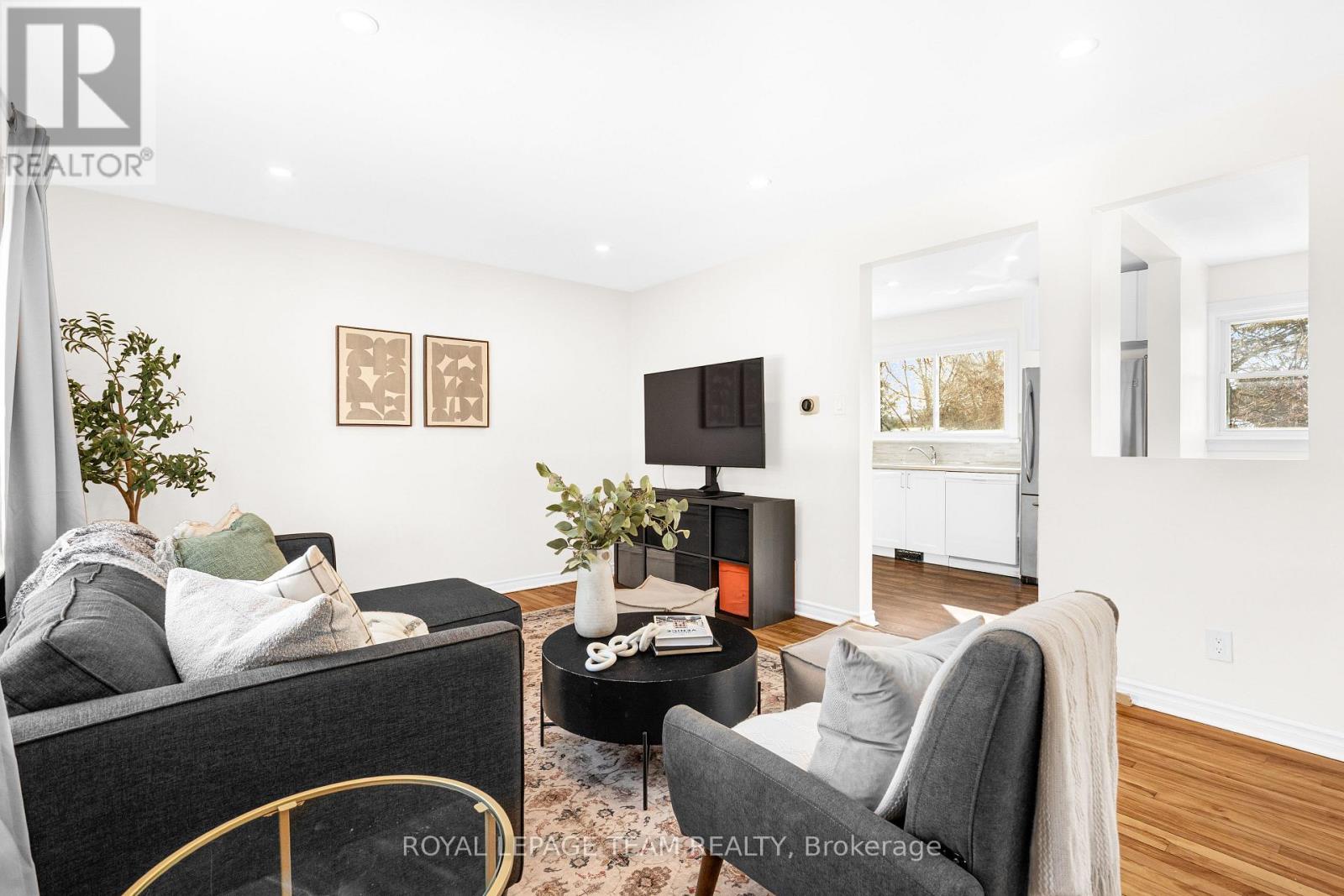 852 Borthwick Avenue, Ottawa, Ontario  K1K 2M8 - Photo 12 - X12814536