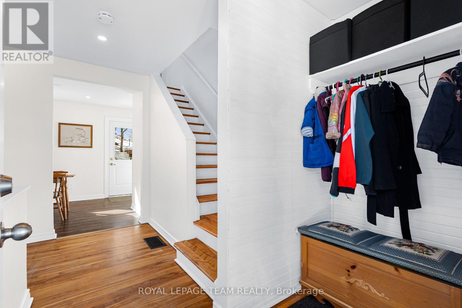 852 Borthwick Avenue, Ottawa, Ontario  K1K 2M8 - Photo 5 - X12814536