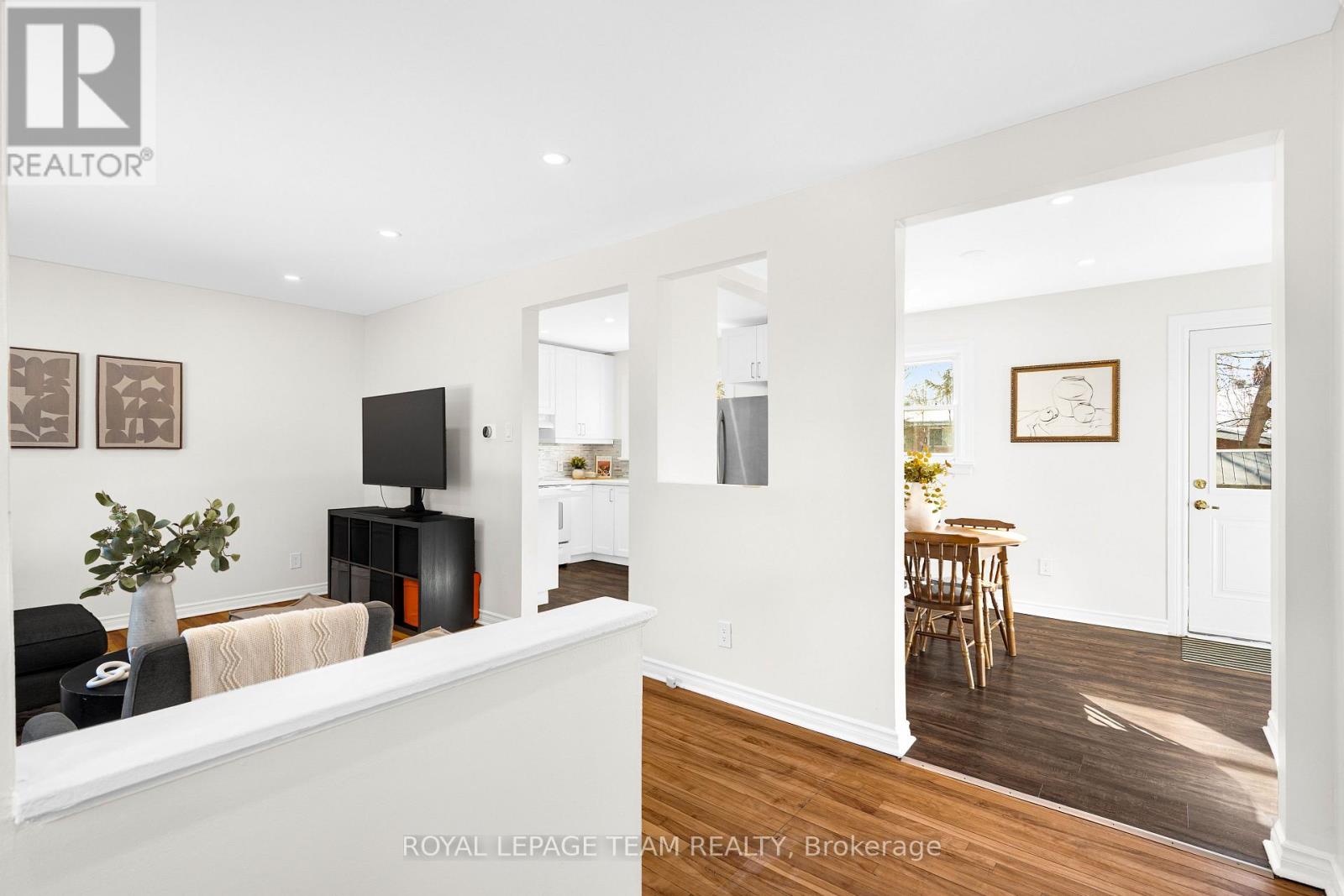 852 Borthwick Avenue, Ottawa, Ontario  K1K 2M8 - Photo 6 - X12814536