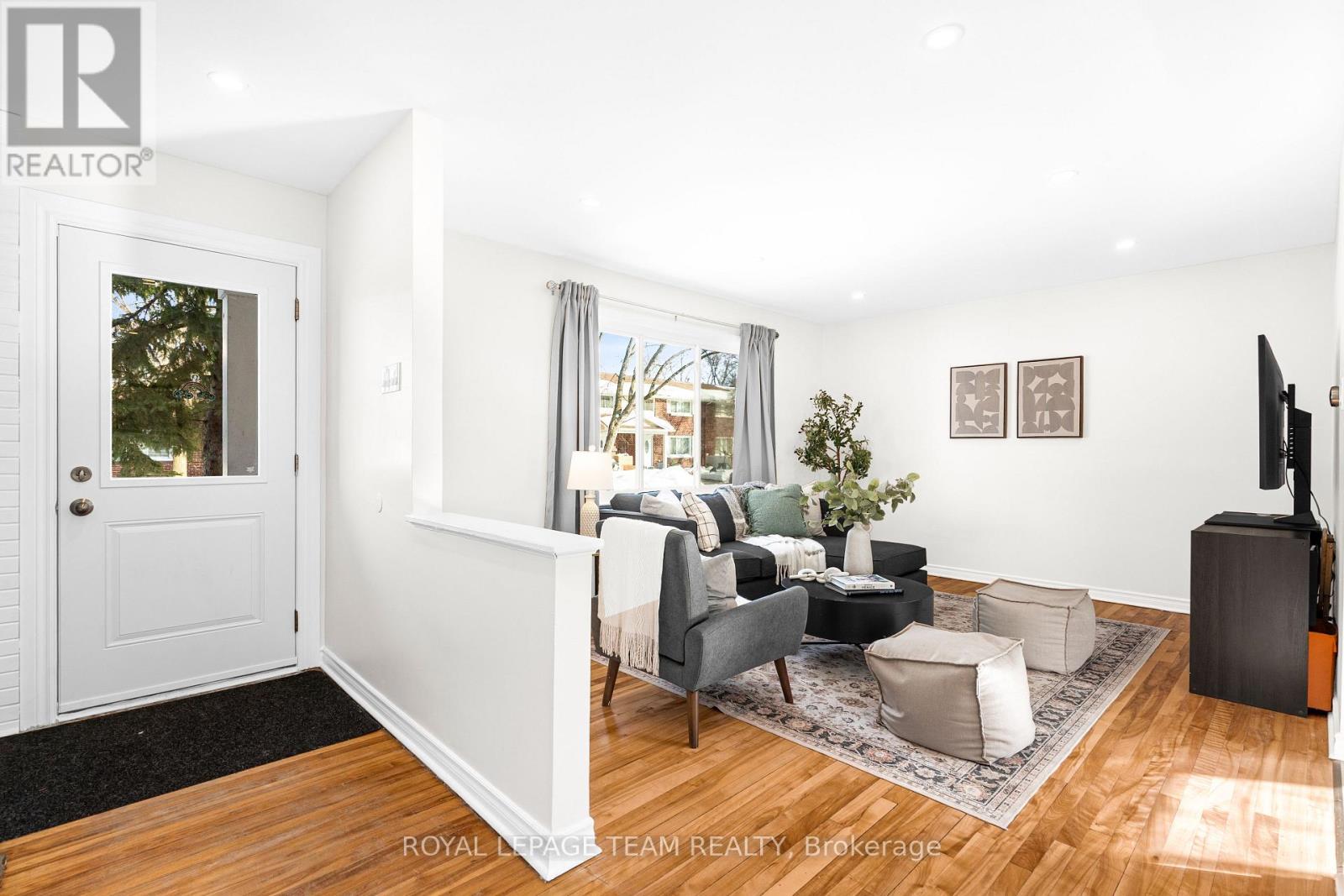 852 Borthwick Avenue, Ottawa, Ontario  K1K 2M8 - Photo 8 - X12814536