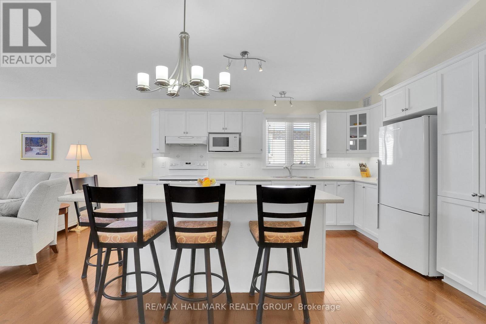 165 Granite Court, Ottawa, Ontario  K2M 0A3 - Photo 10 - X12814578