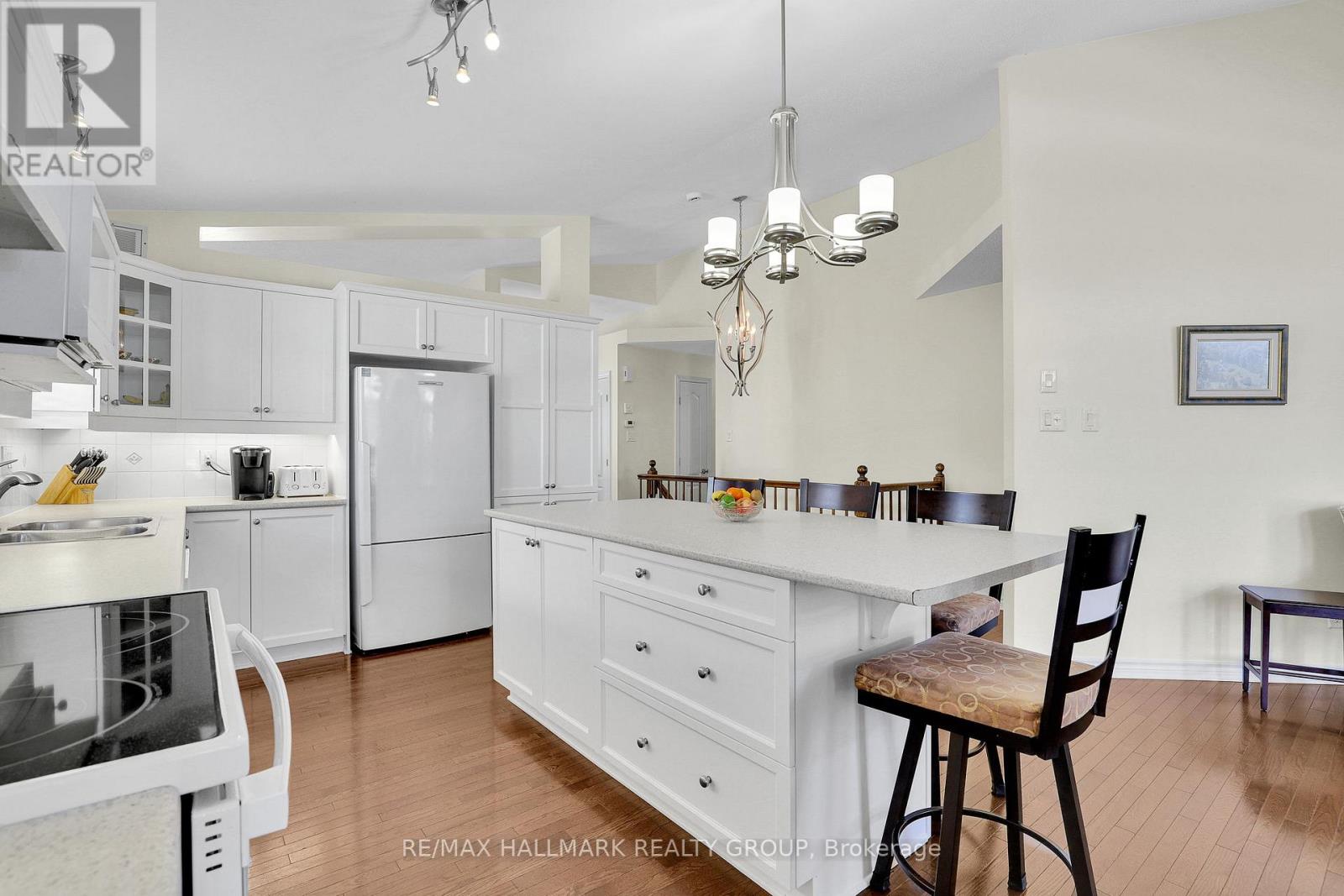 165 Granite Court, Ottawa, Ontario  K2M 0A3 - Photo 11 - X12814578