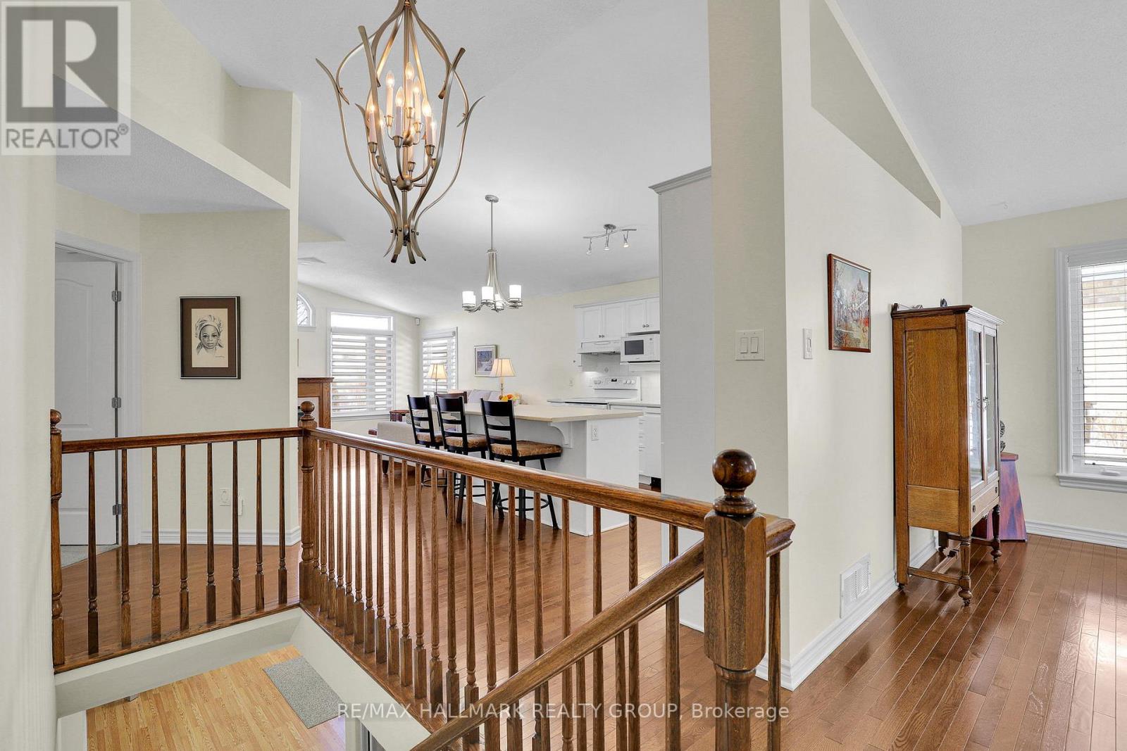 165 Granite Court, Ottawa, Ontario  K2M 0A3 - Photo 3 - X12814578