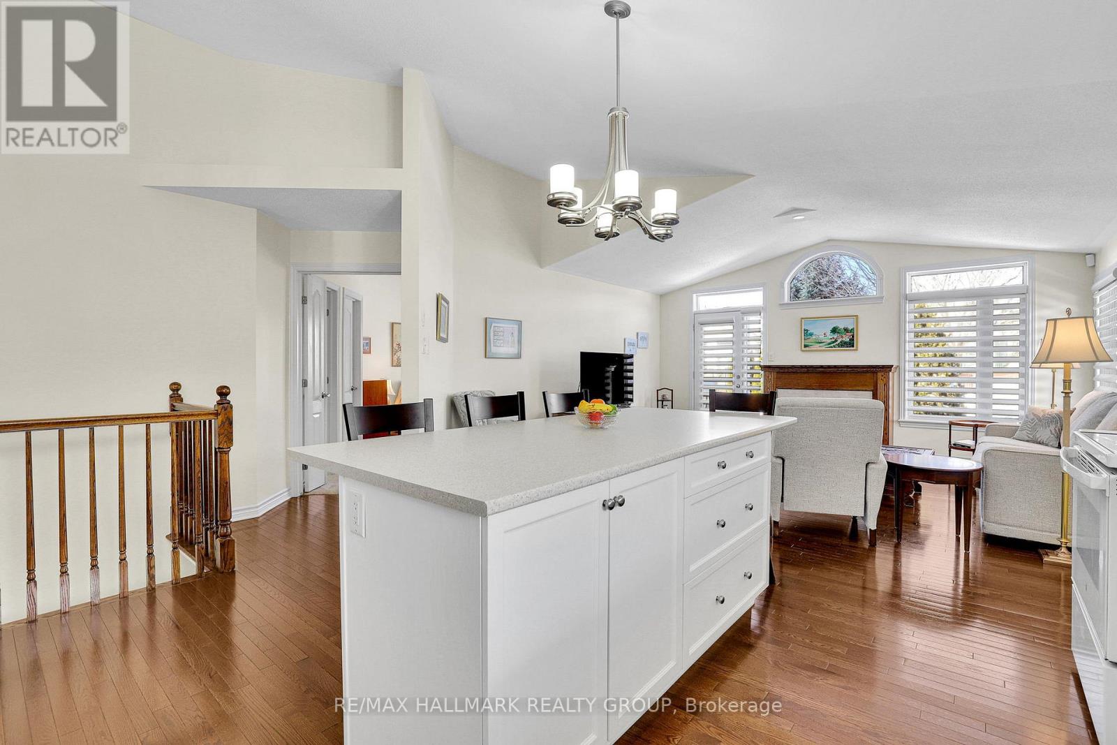 165 Granite Court, Ottawa, Ontario  K2M 0A3 - Photo 8 - X12814578