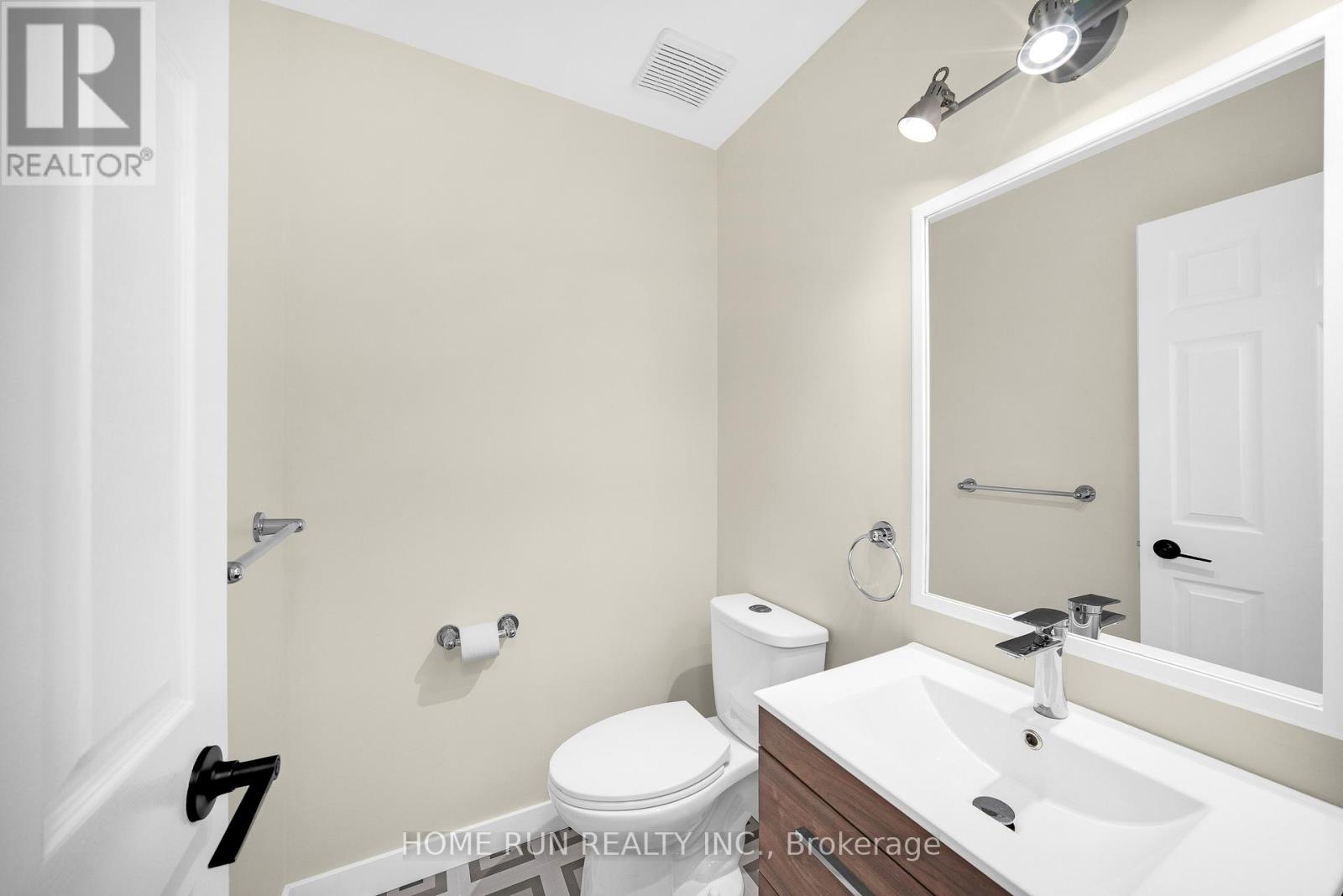 224 Walden Drive, Ottawa, Ontario  K2K 2M3 - Photo 13 - X12814710