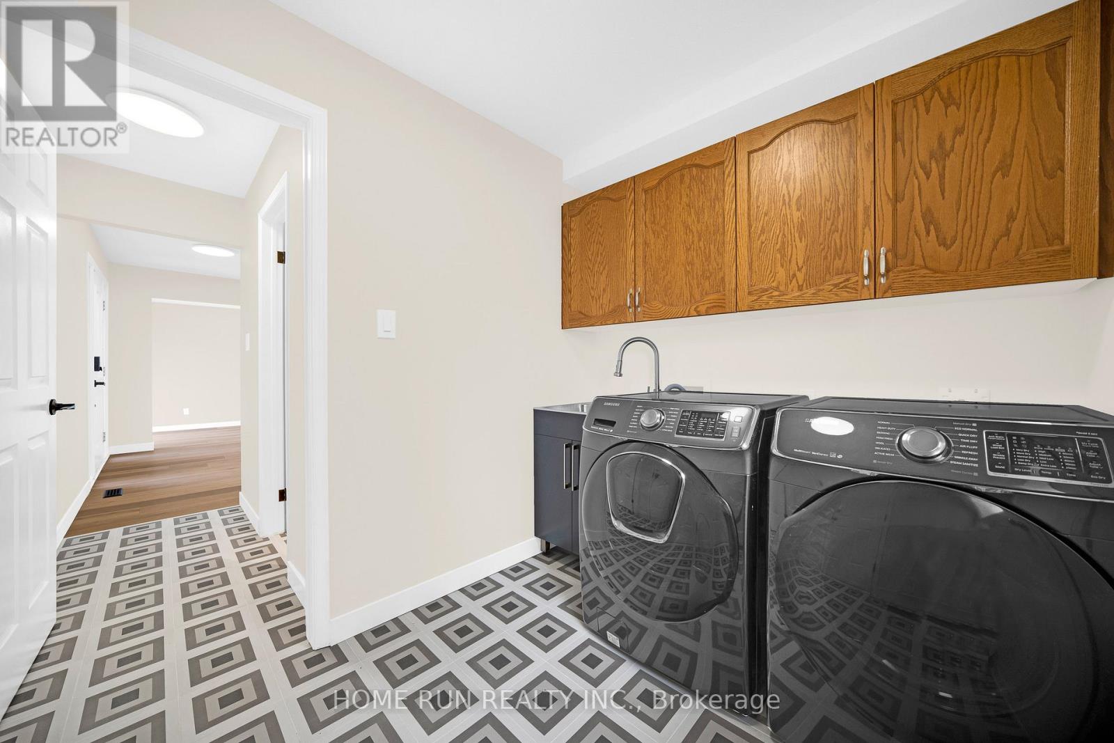 224 Walden Drive, Ottawa, Ontario  K2K 2M3 - Photo 14 - X12814710