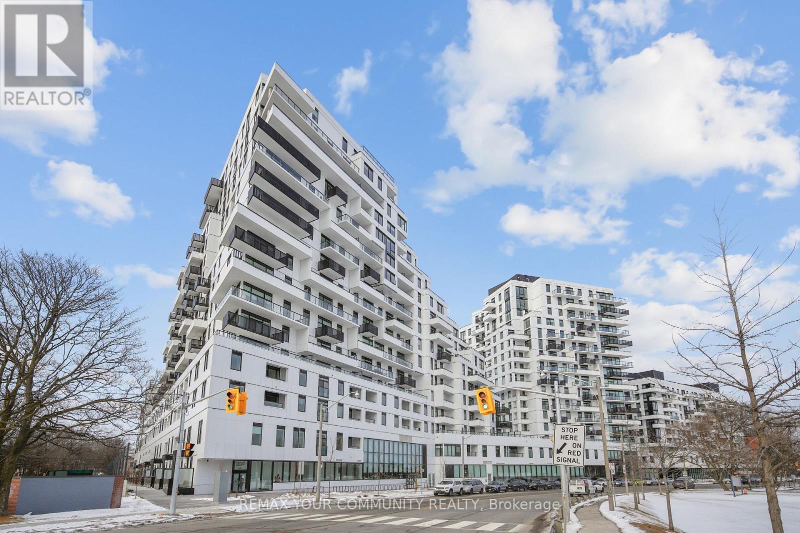 1704 - 1050 Eastern Avenue, Toronto, Ontario  M4L 0B7 - Photo 3 - E12767414