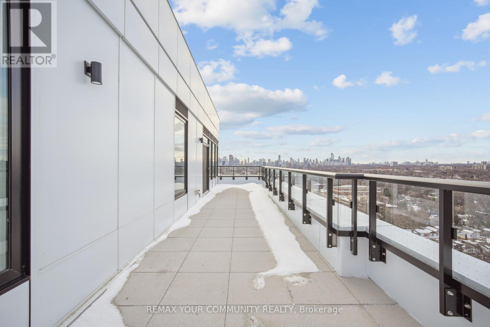 1704 - 1050 Eastern Avenue, Toronto, Ontario  M4L 0B7 - Photo 37 - E12767414